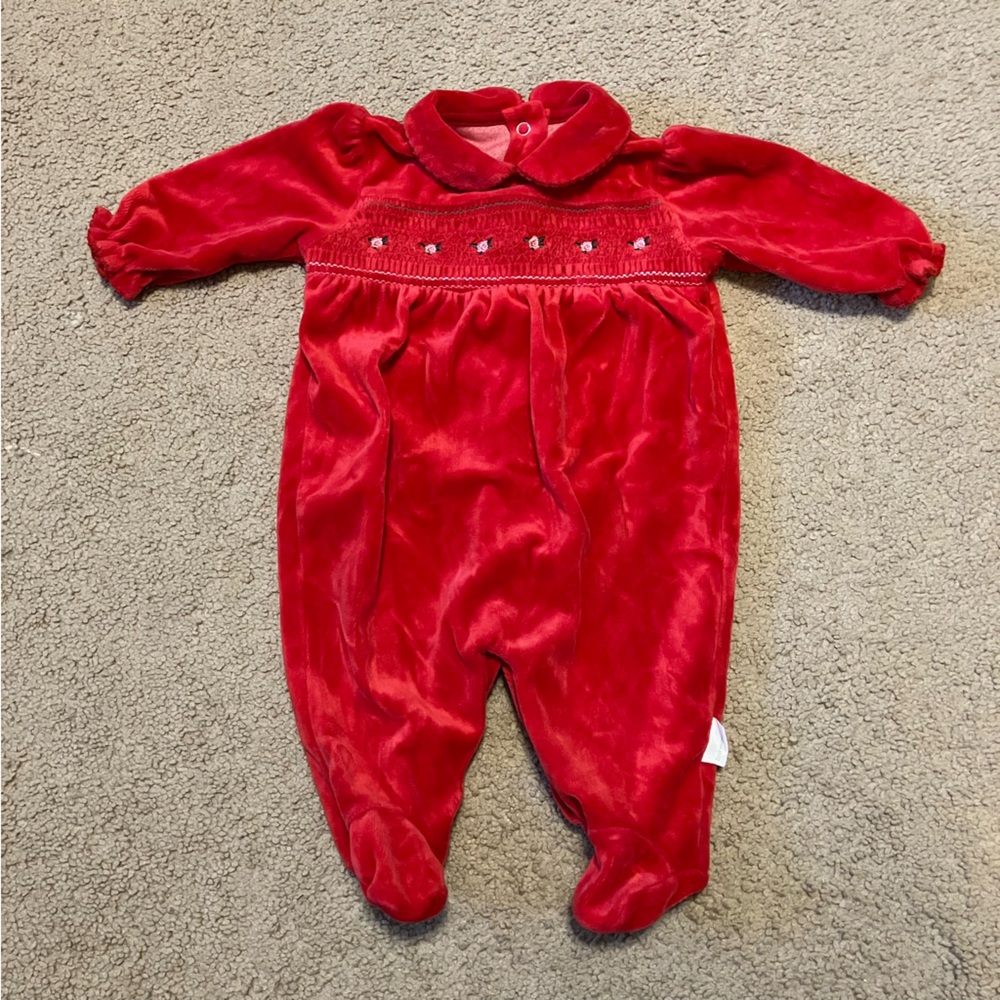 Baby Girl’s First Moments 0-3 Month Red‎ Smocked Velour Footed Outfit *LIKE NEW*